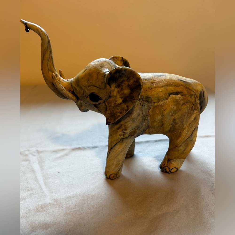 Elephant statue - Picture 2 of 6